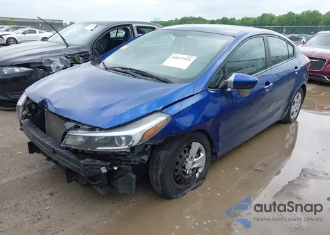 2017 Kia Forte Lx из США, поврежденный, VIN 3KPFK4A77HE047522